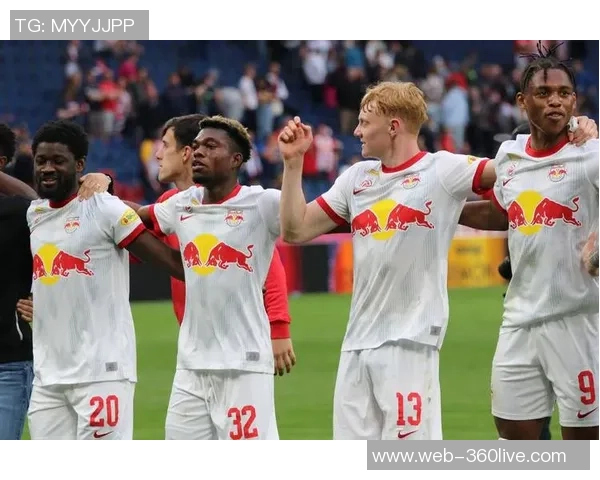 拜仁慕尼黑与萨尔斯堡激战正酣谁能在欧冠赛场笑到最后